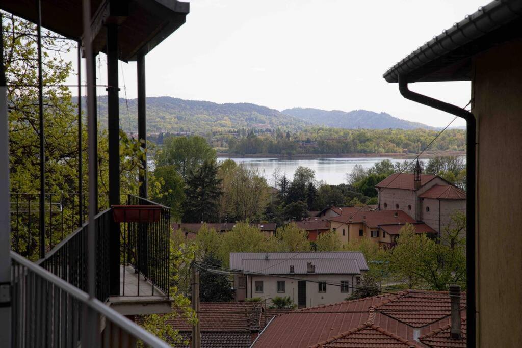 Vista Lago-Appartamento Funzionale Con Vista バレーゼ エクステリア 写真